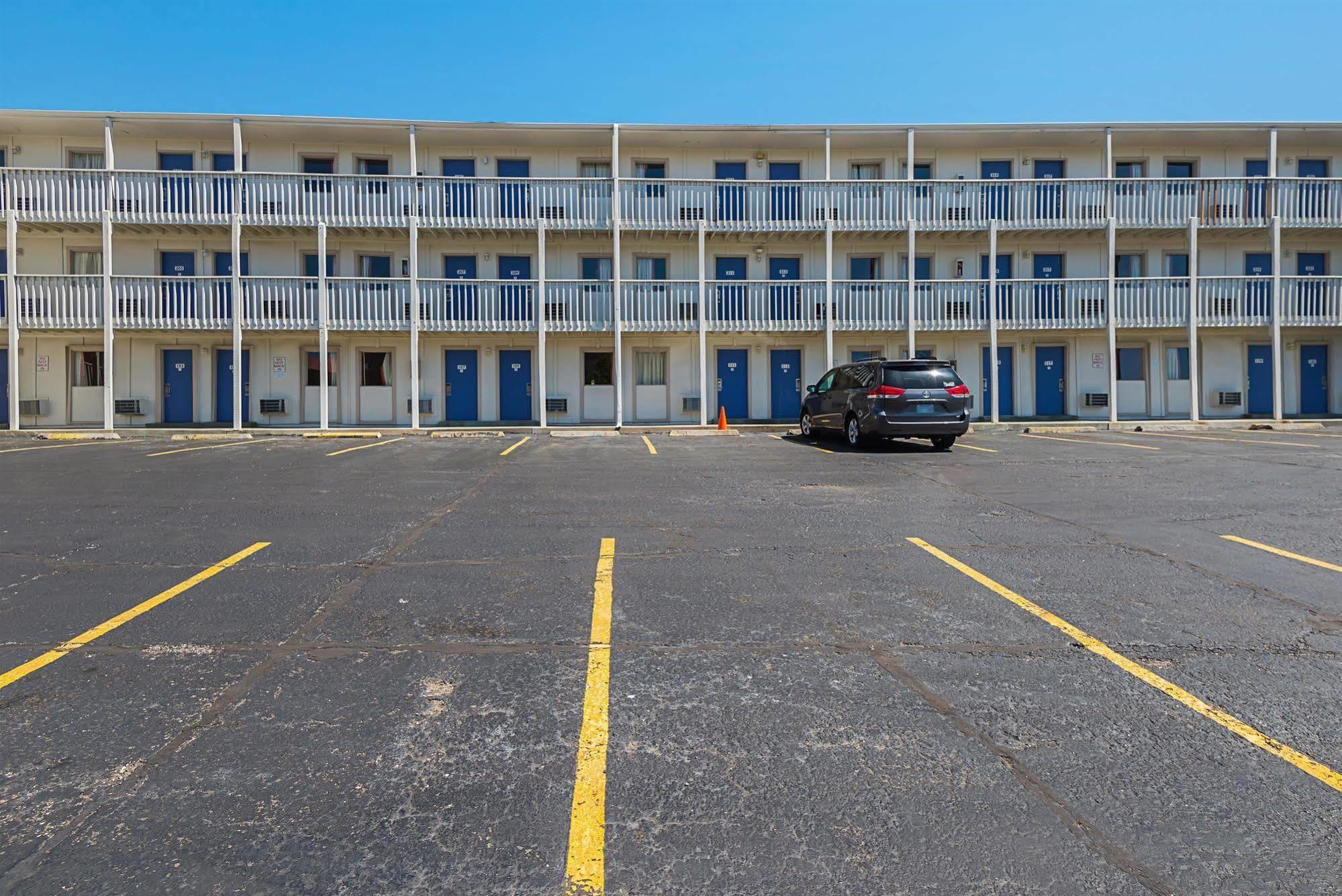 Motel 6-Blue Springs, Mo Luaran gambar
