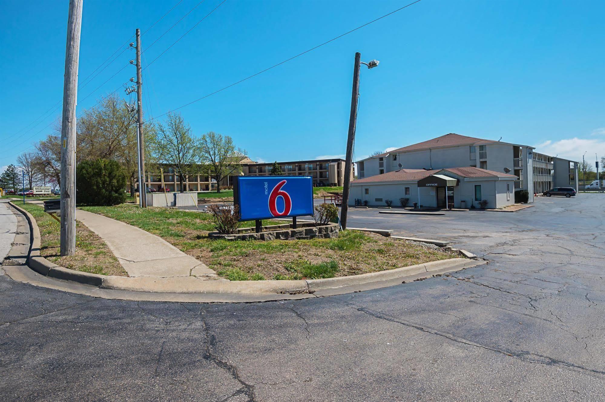 Motel 6-Blue Springs, Mo Luaran gambar