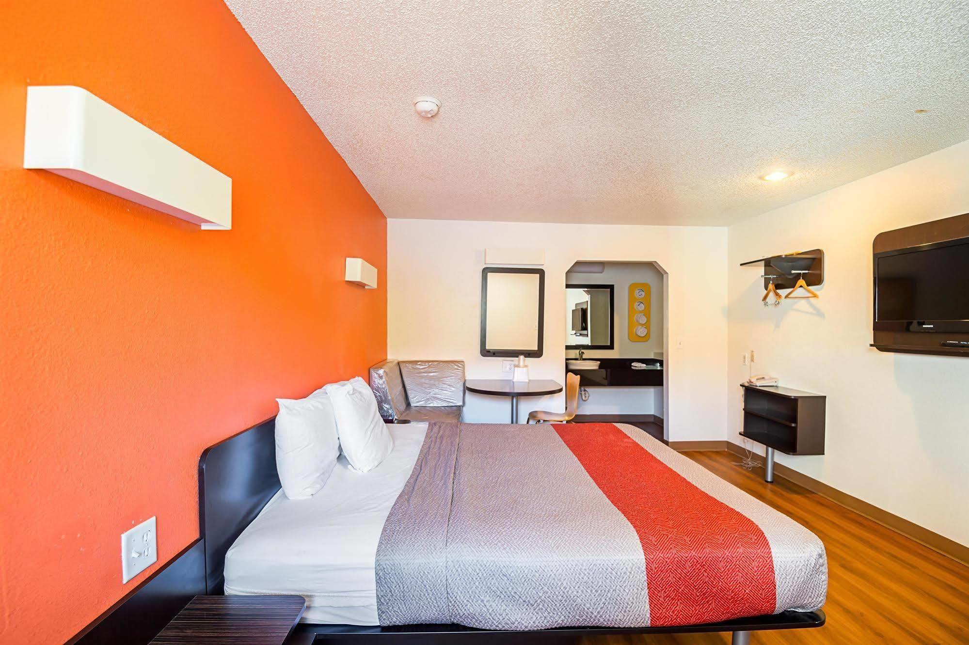Motel 6-Blue Springs, Mo Luaran gambar