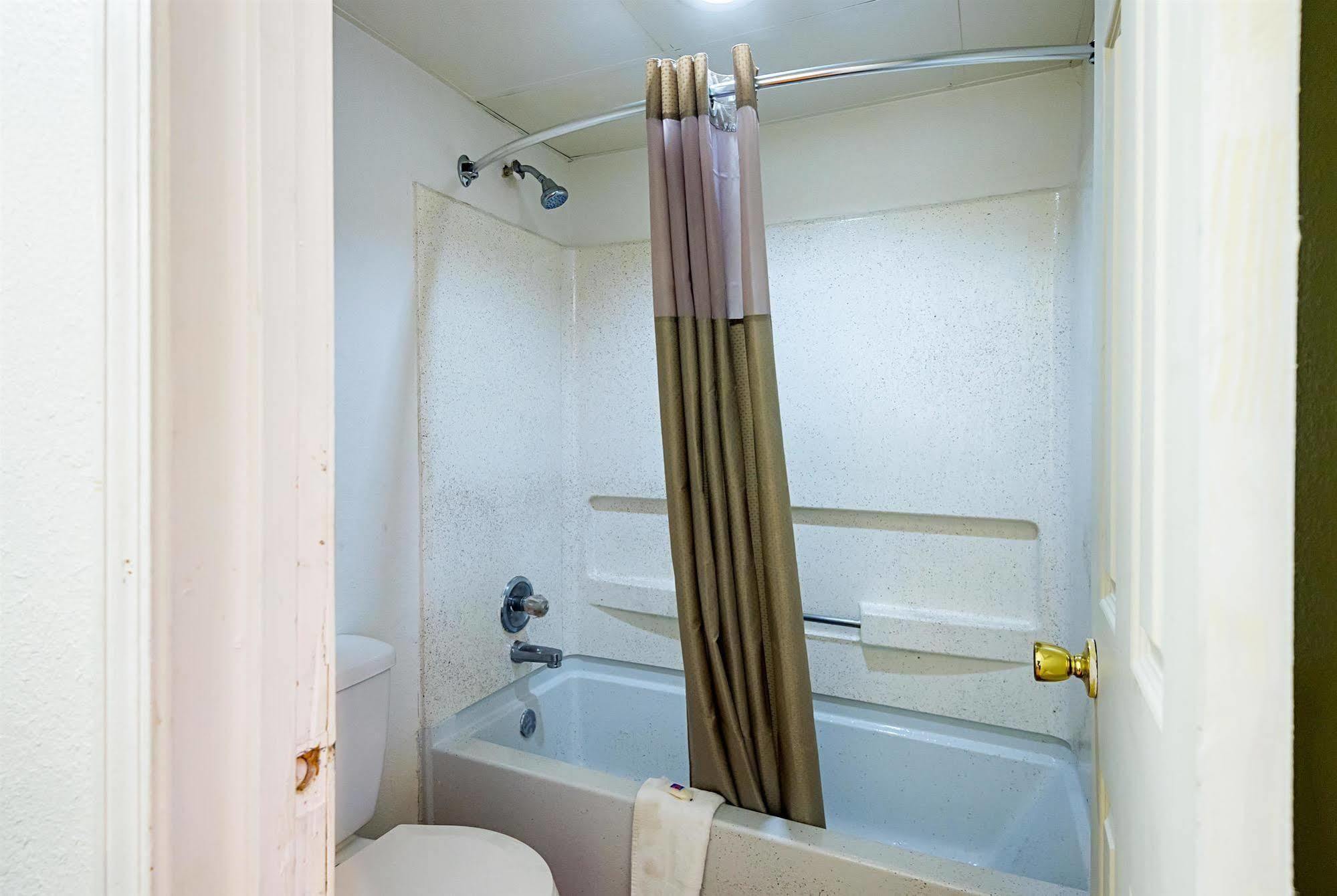 Motel 6-Blue Springs, Mo Luaran gambar