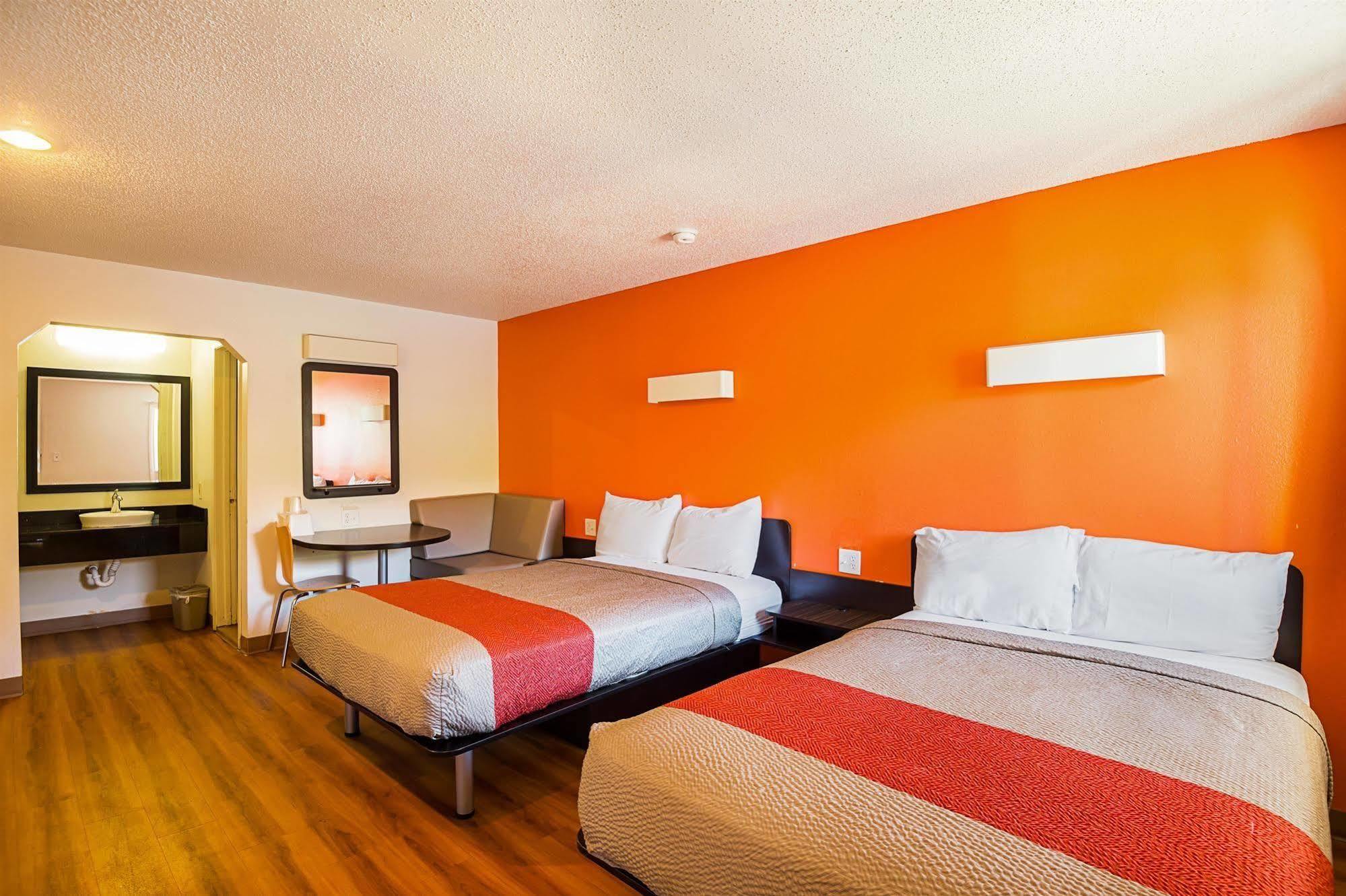 Motel 6-Blue Springs, Mo Luaran gambar